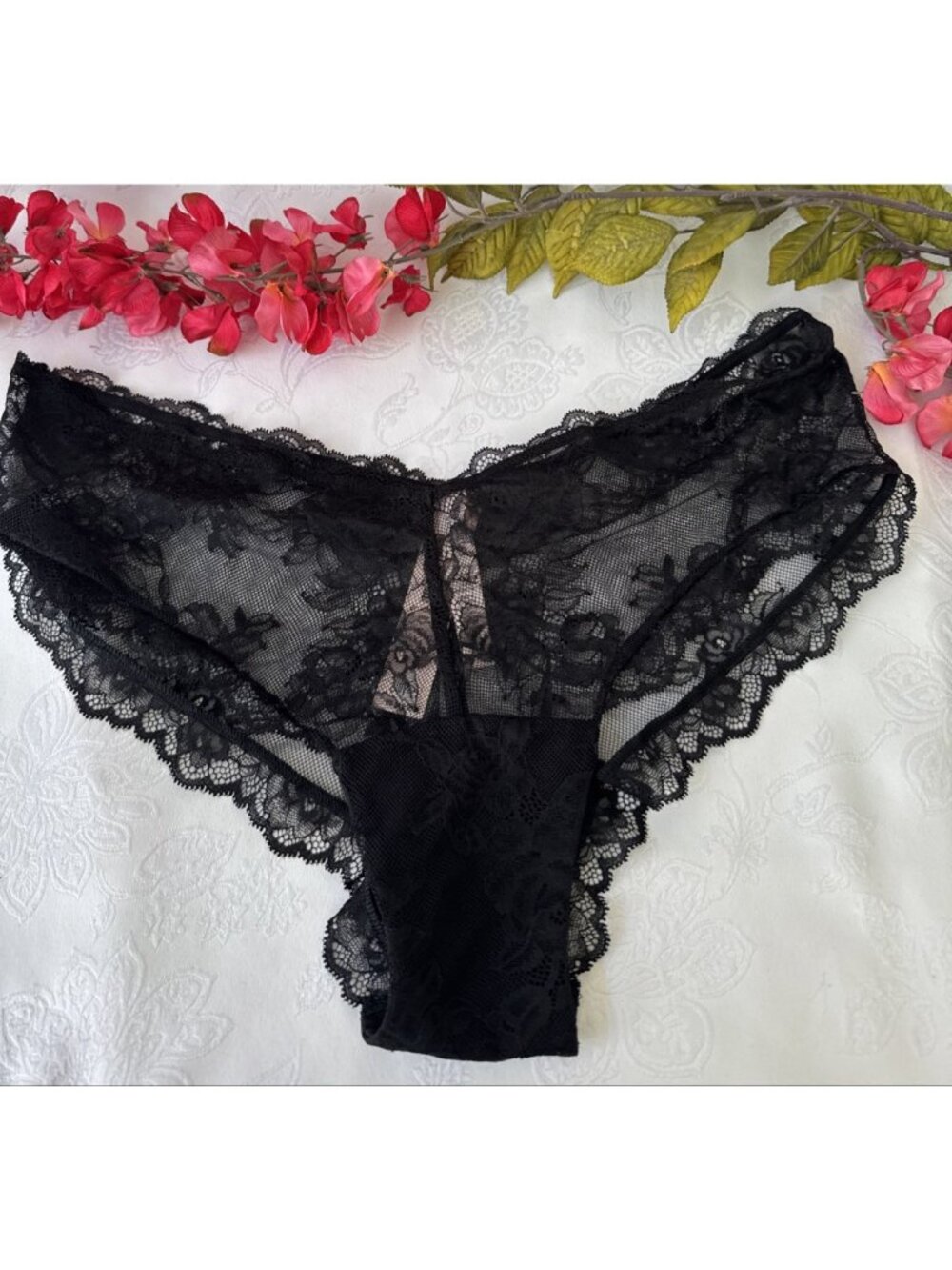 VICTORIA'S SECRET XL BLACK LACE VERY SEXY HIGH LEG CHEEKY PANTIES SUMMER NWT